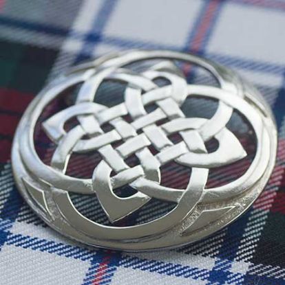 Picture of Plaid Brooch Celtic Knot