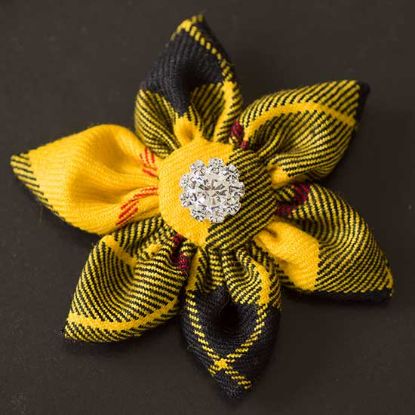 Picture of MacLeod of Lewis Tartan Petal Brooch