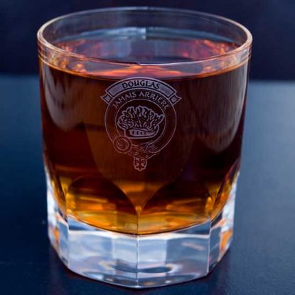 Picture of Clan Crest Whisky Tumbler – Contemporary Cut Crystal